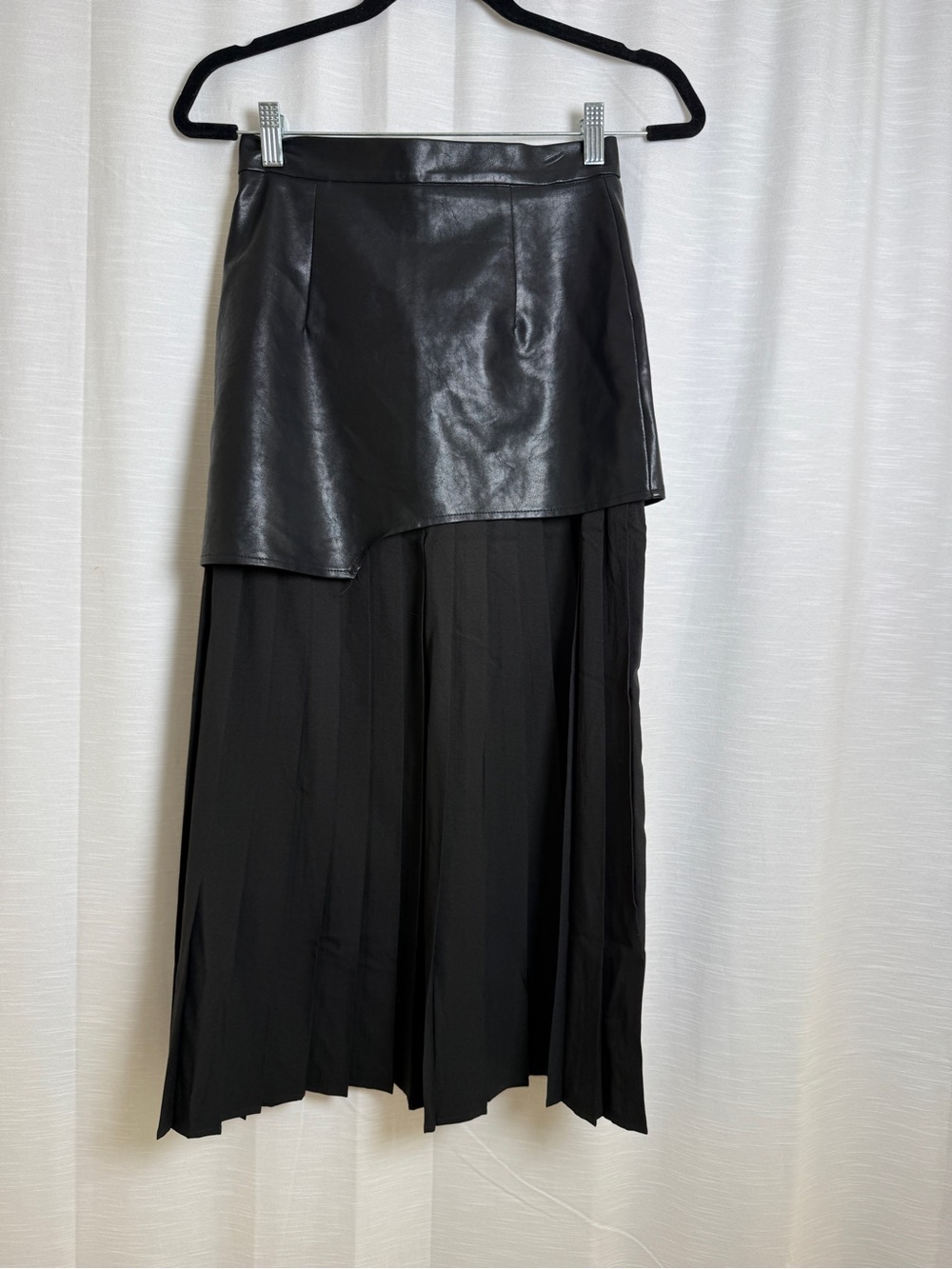 Micas Black Faux Leather Pleated Midi Skirt | Size XS - Picture 4 of 14